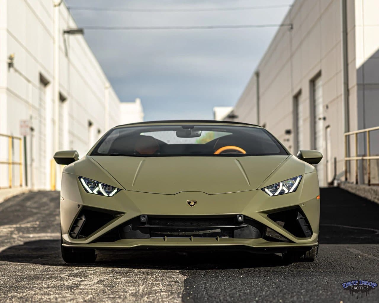 Lamborghini Huracán EVO (Verde) — gallery photo 5 of 6, Chicago exotic rental