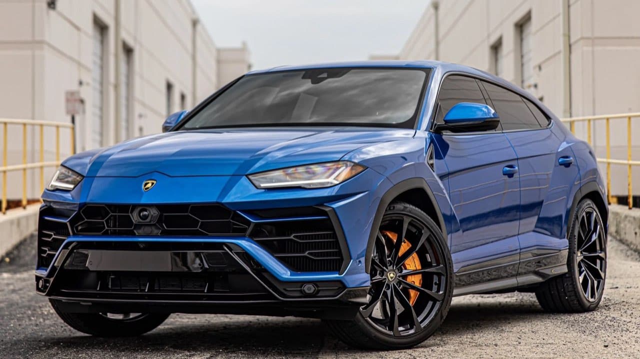 Blue Lamborghini Urus from the DDE Rentals exotic fleet