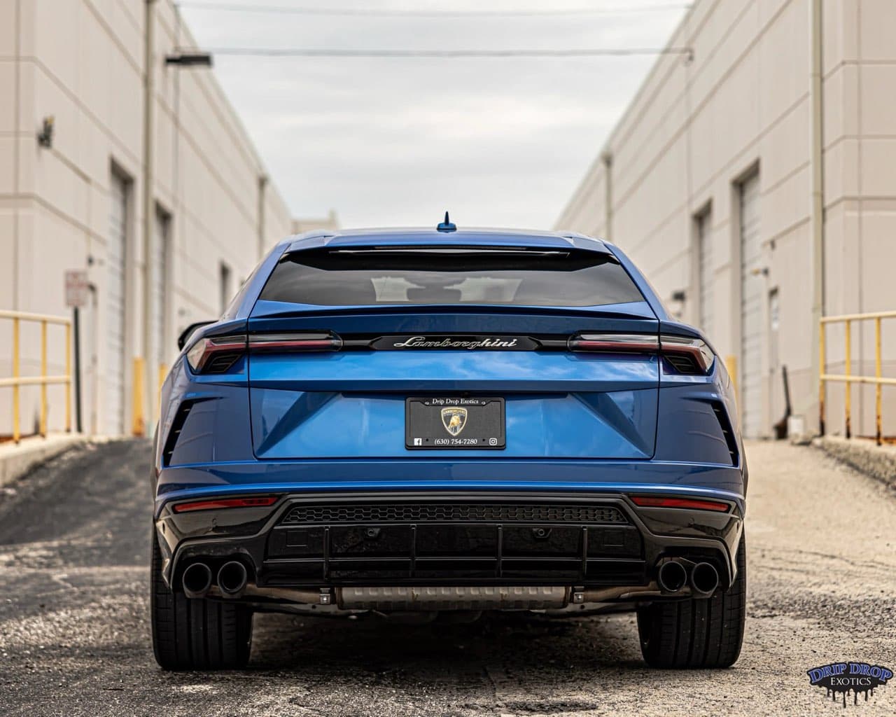 Lamborghini Urus (Blu) — gallery photo 3 of 5, Chicago exotic rental