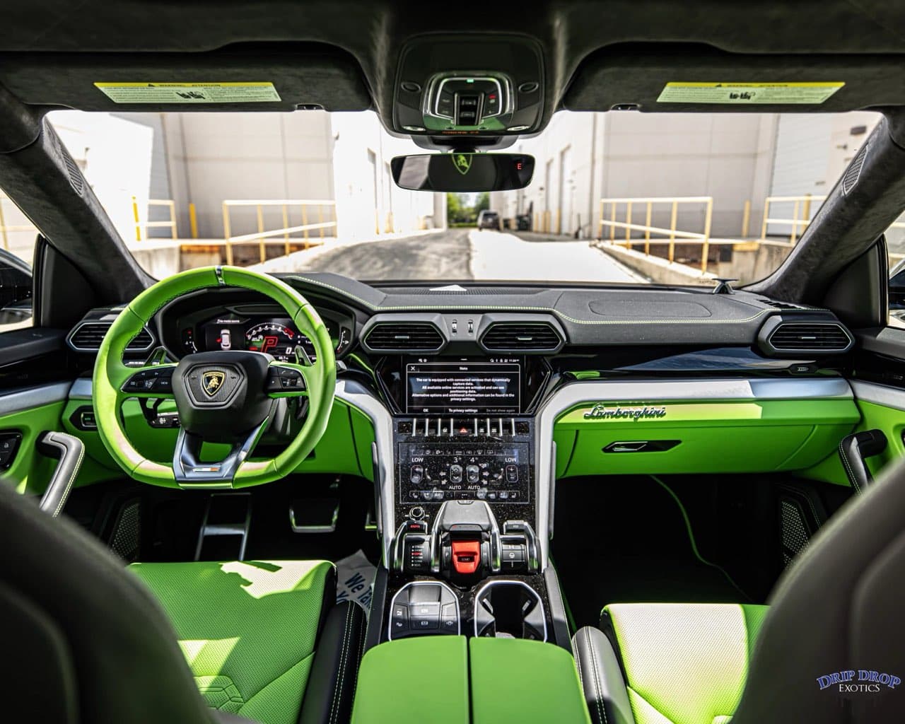 Lamborghini Urus (Bianco) — gallery photo 6 of 6, Chicago exotic rental