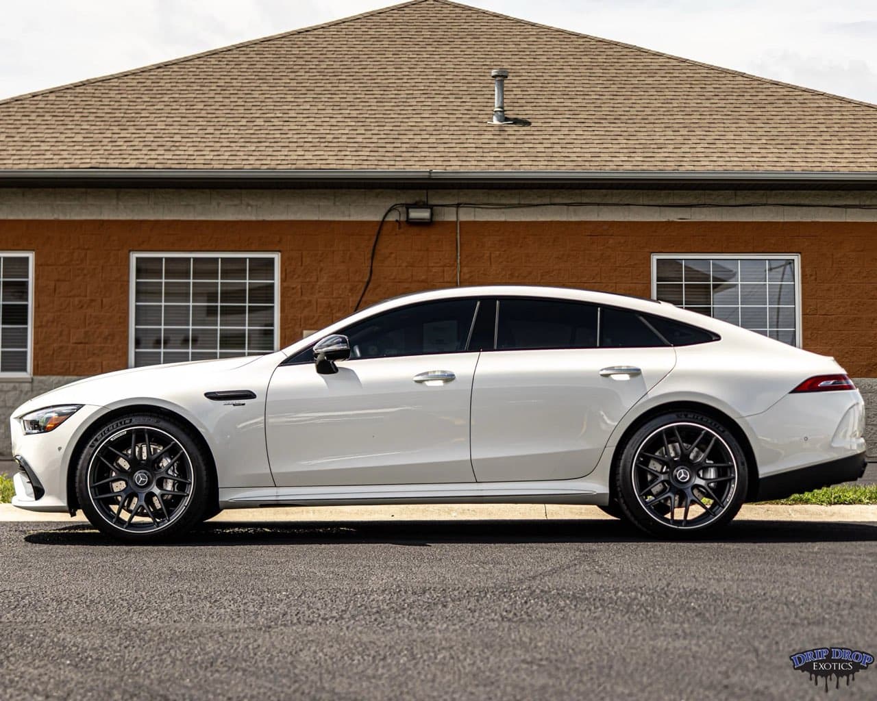 Mercedes-Benz AMG GT 63 — gallery photo 3 of 5, Chicago exotic rental