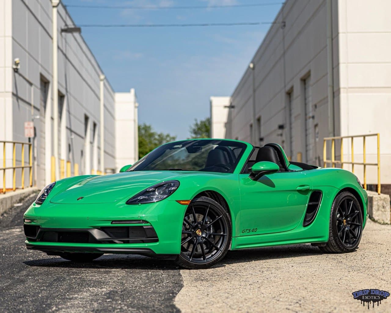 Porsche 718 GTS 4.0 — gallery photo 2 of 6, Chicago exotic rental