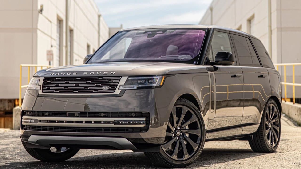 Land Rover Range Rover (2023) — luxury rental from DDE Rentals