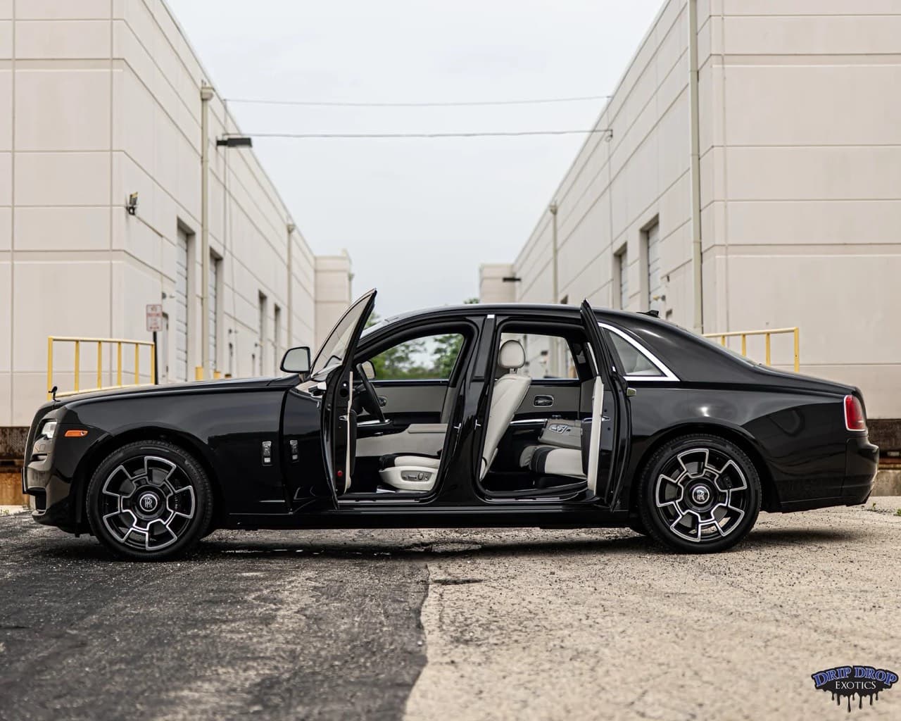 Rolls-Royce Ghost — gallery photo 3 of 5, Chicago exotic rental