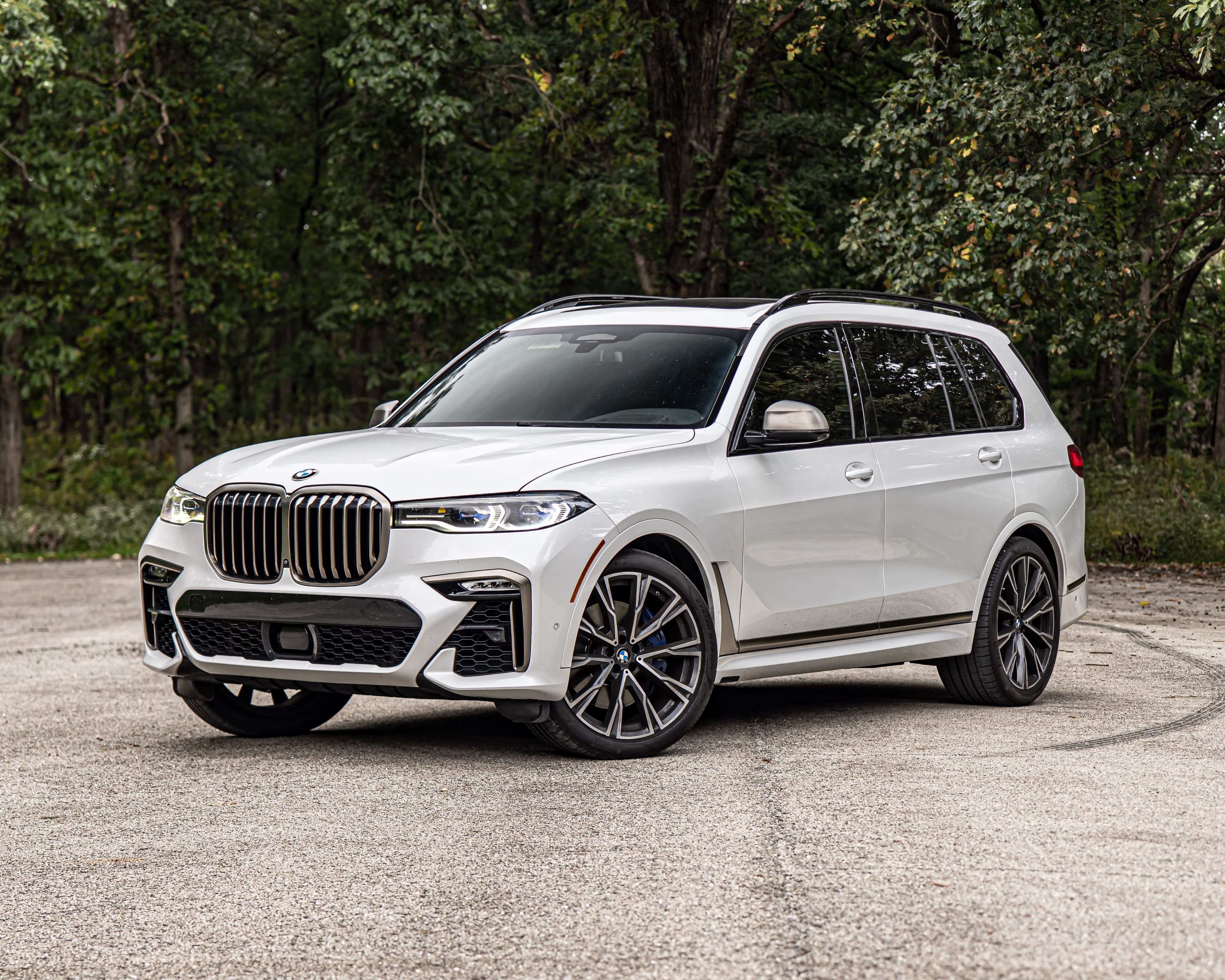 BMW x7 — luxury rental from DDE Rentals