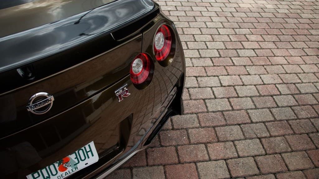 Rear deck and taillamps of the 2020 GT-R Premium