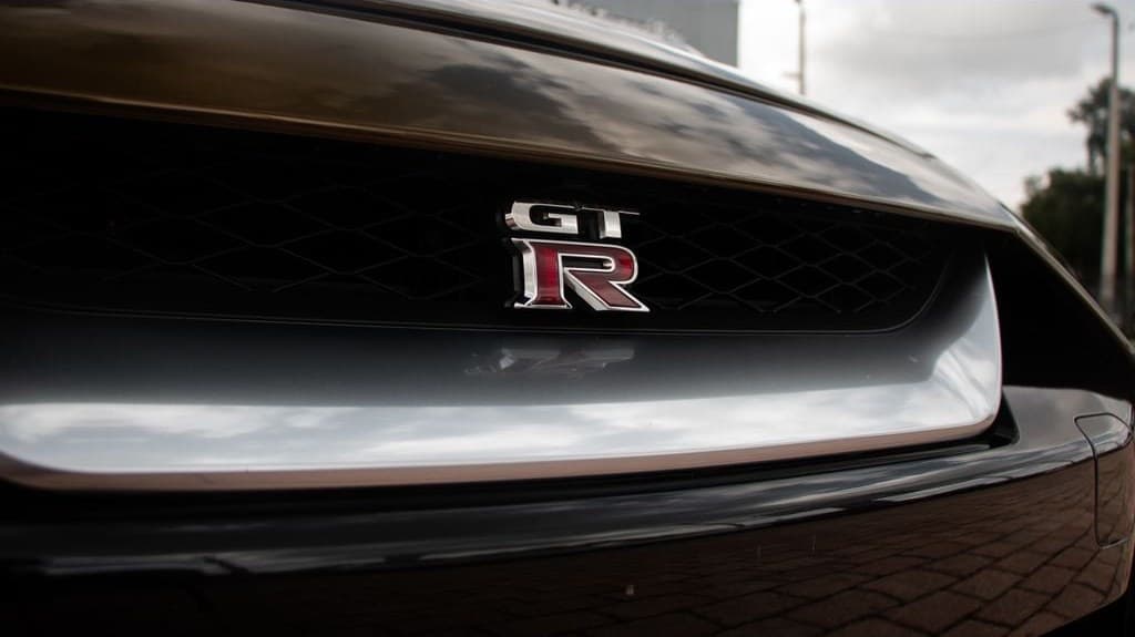 GT-R badge and grille detail