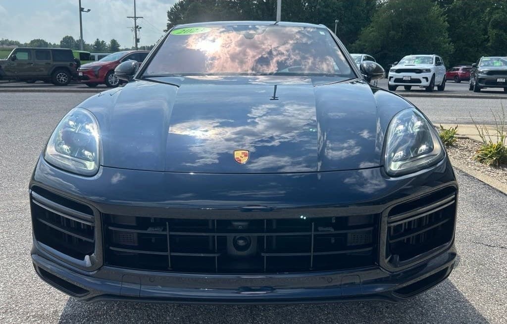 Head-on front view of the 2023 Porsche Cayenne Turbo Coupe